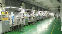 10 Nhân viên chạy máy