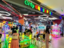 Nhân Viên Khu Vui Chơi