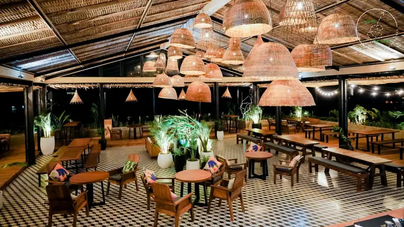 Nhân viên Pha chế (Bartender)