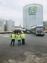 Tài Xế Lái Xe Đầu Kéo