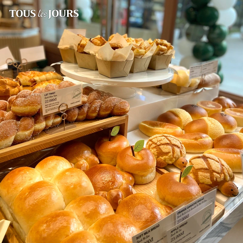 Chuỗi bánh Tous les Jours tuyển gấp Thợ làm bánh
