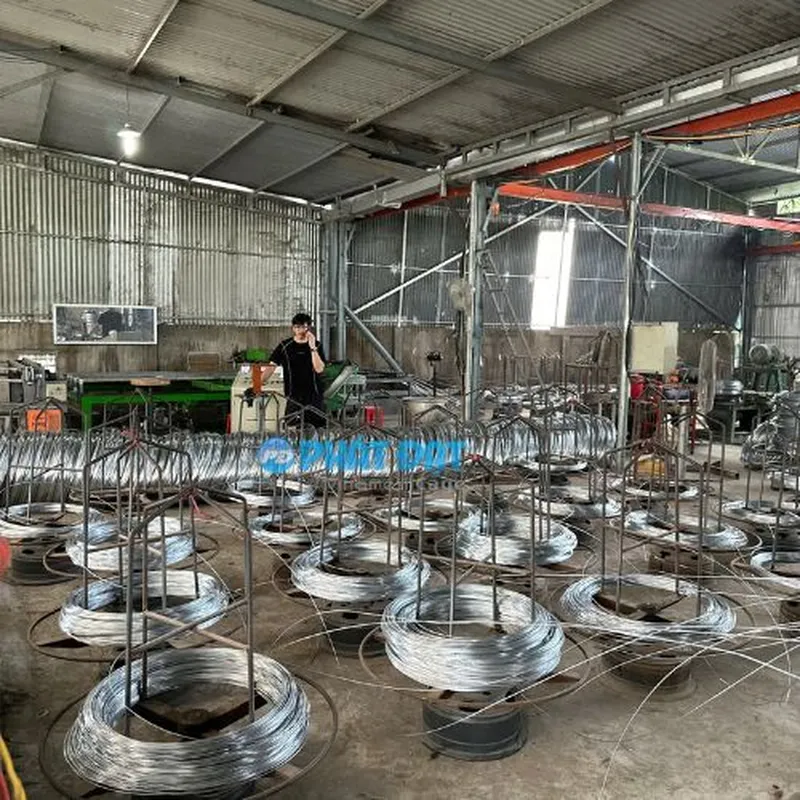 Nhân Viên Đứng Máy Hàn