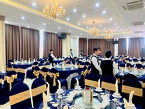 KHACH SAN CƯU LONG 3 SAO - Nhân viên Phuc vu Nha hang