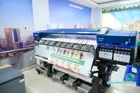 営業スタッフの月収は1700万VND以上