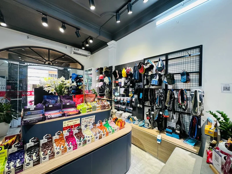 Sports Equipment Warehouse Staff (Lightweight)