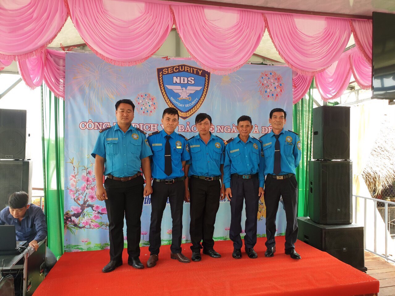 NHÂN VIÊN AN NINH