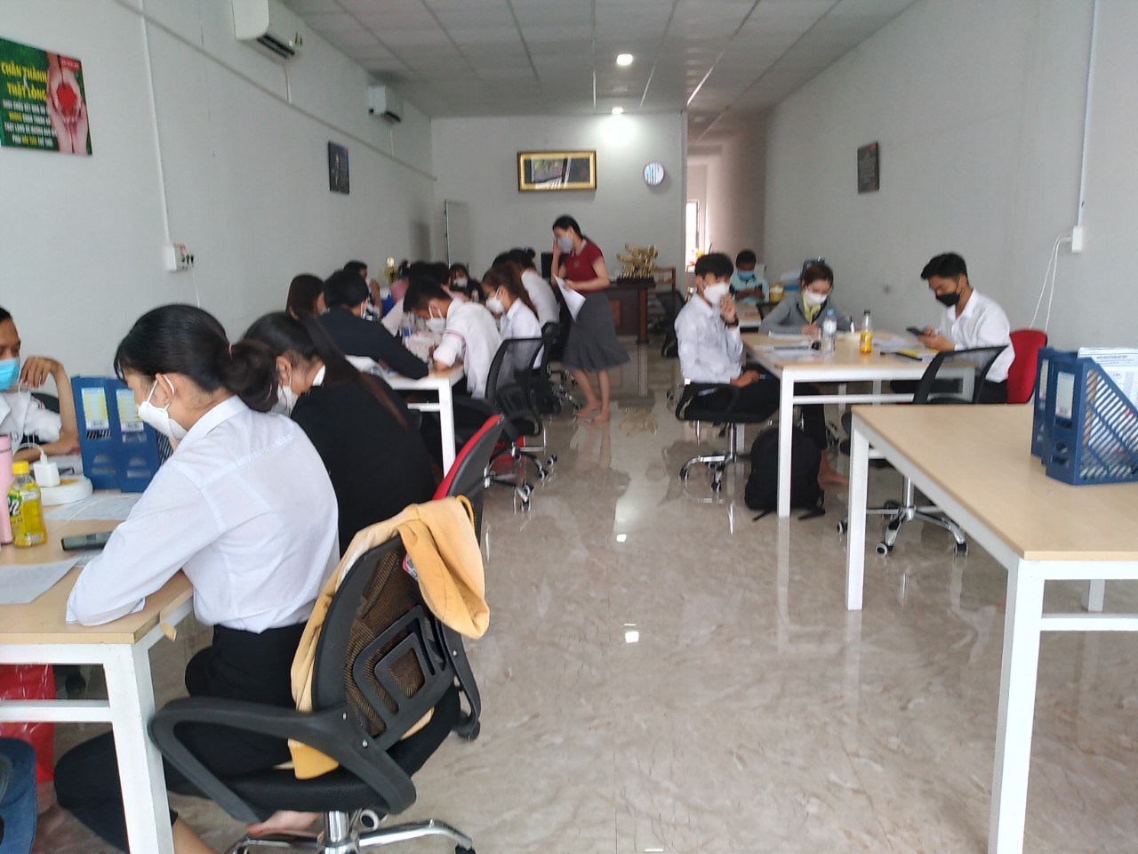 Nhân viên văn phòng