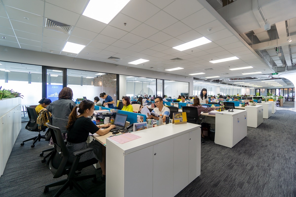 TRAVEL APP CUSTOMER CARE STAFF