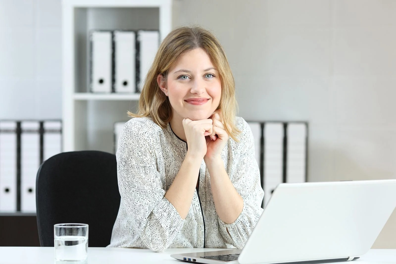 Chăm Sóc Khách Hàng