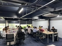 Nhân Viên Editor
