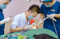 Bác sĩ nha khoa